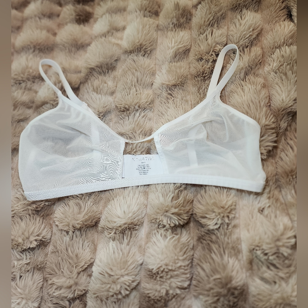Negative Underwear Sheer Sieve Cut-Out White Non-Wire BRA Size 3